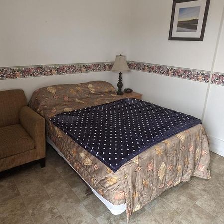 Balgonie Motel Motor Inn Pilot Butte 외부 사진